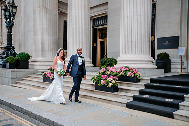 How to Choose the Right Wedding Photographer
